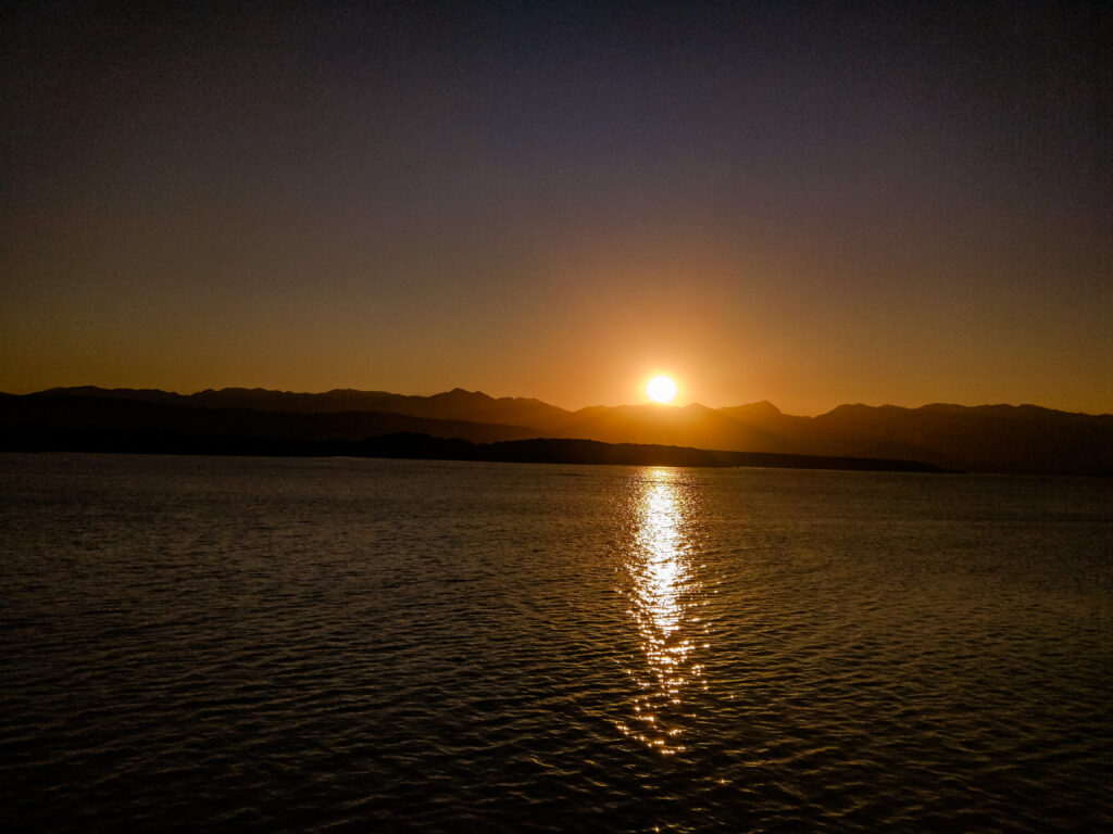 życie w Australii, zachód słońca w Port Douglas